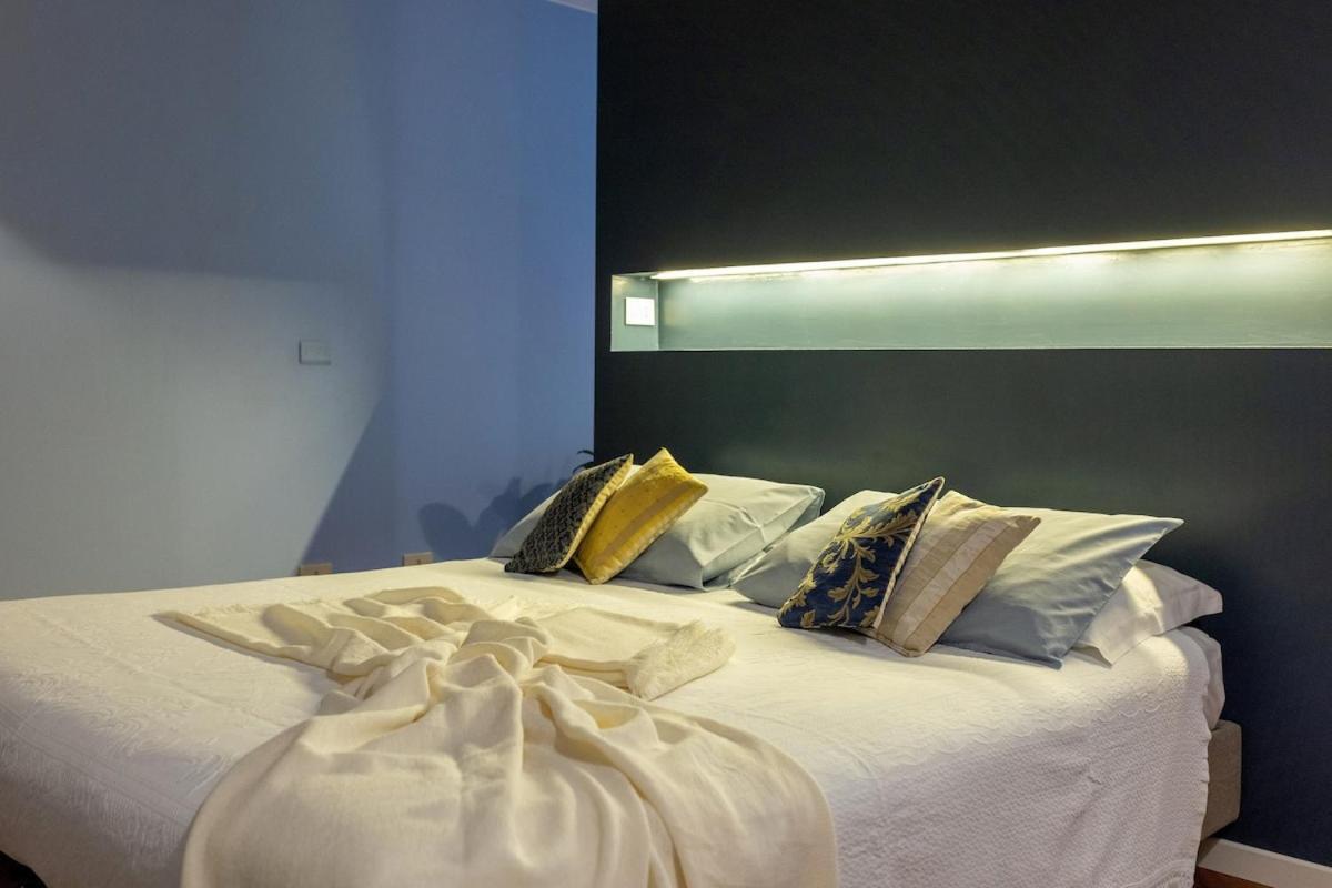 Sant'Anna Studio Apartment ปาร์มา ภายนอก รูปภาพ