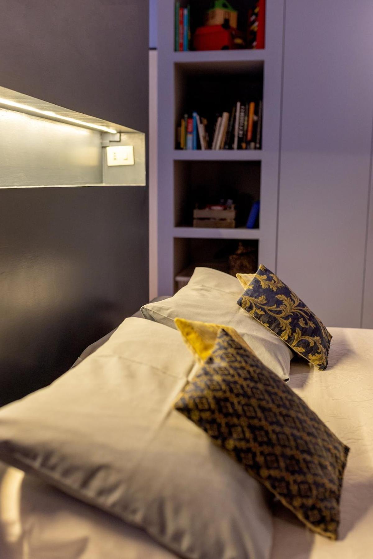 Sant'Anna Studio Apartment ปาร์มา ภายนอก รูปภาพ